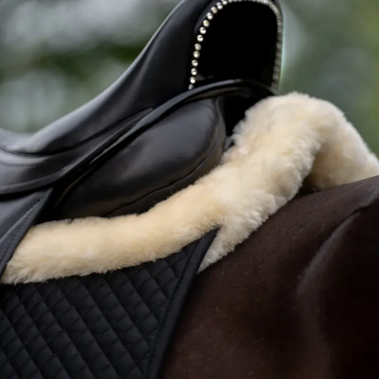 Schabracke - Lammfell mit innenliegenden Taschen